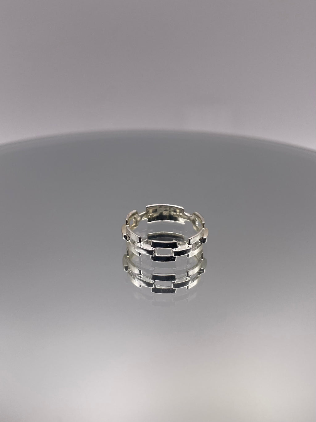 The Chain Link Ring