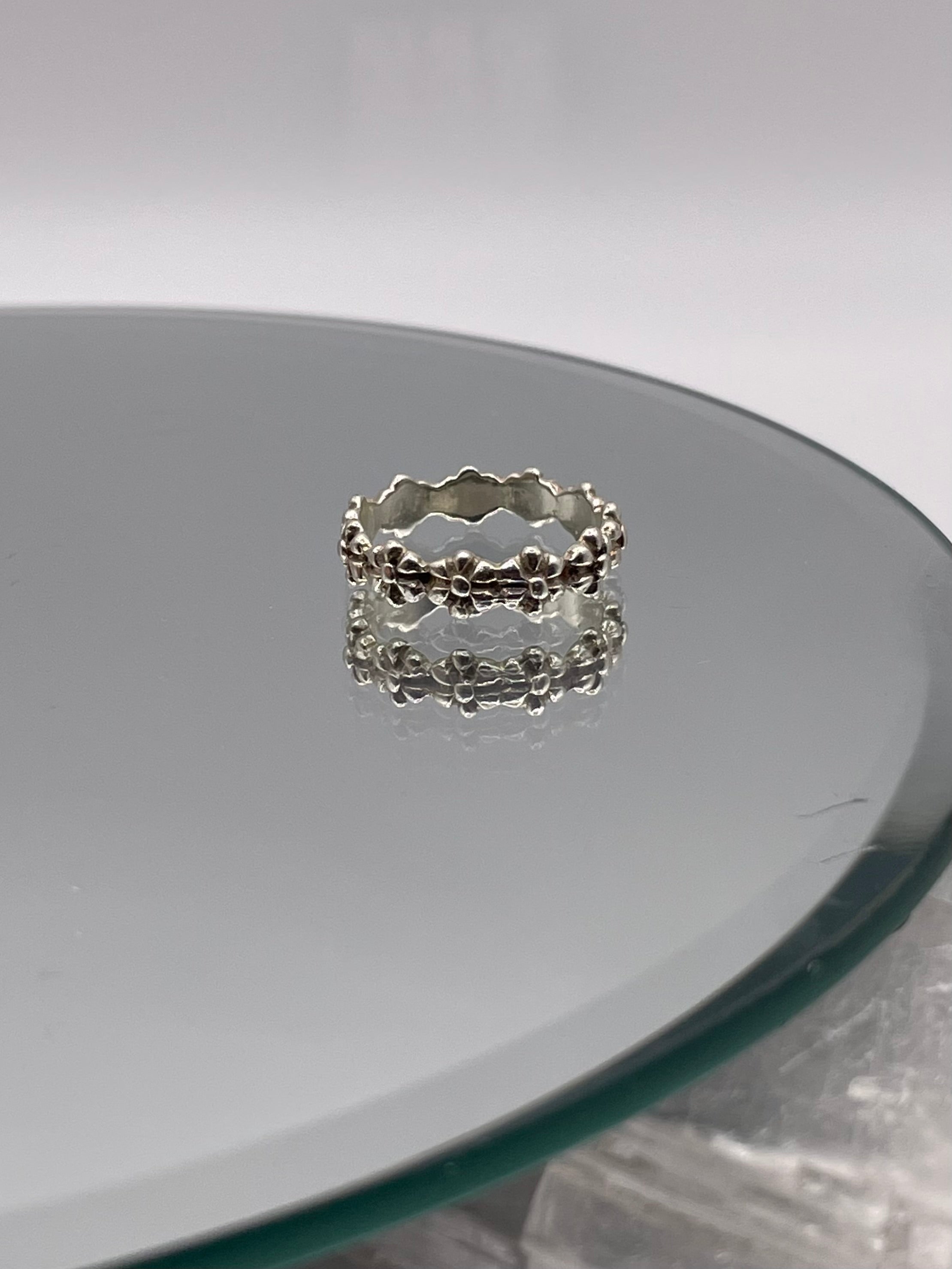 Sterling Silver Daisy Stacking Ring