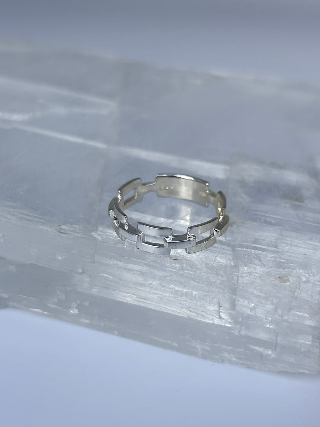 The Chain Link Ring